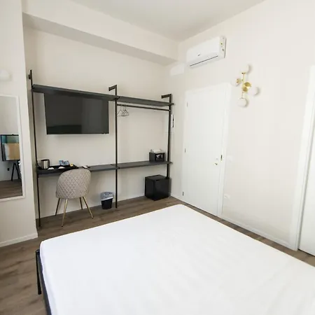 Montebello Comfort ゲストハウス アンコーナ